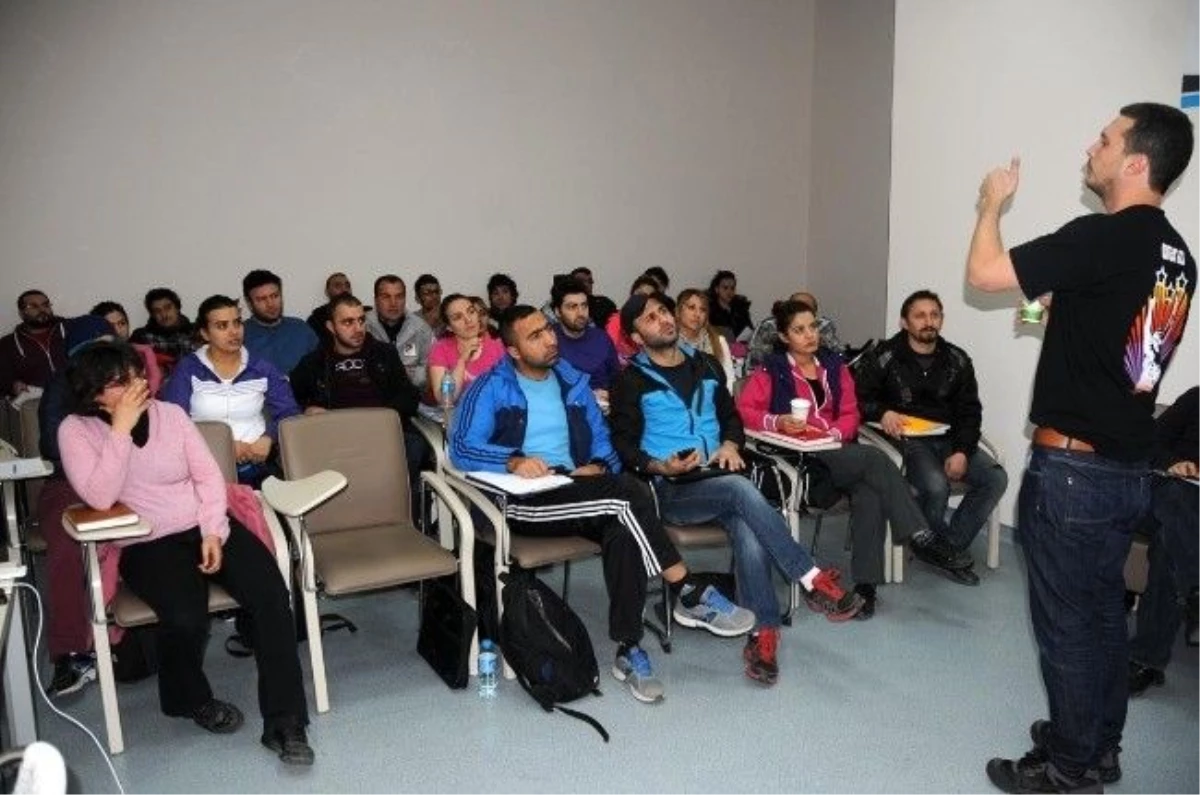 Şehitkamil Belediyesi Yüzme 2. Kademe Antrenörlük Kursu Başladı