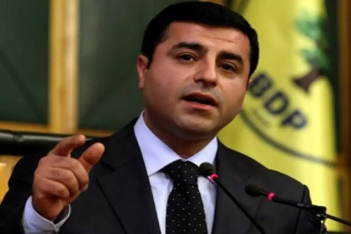 Selahattin Demirtaş, Kck Basın Davasını İzliyor