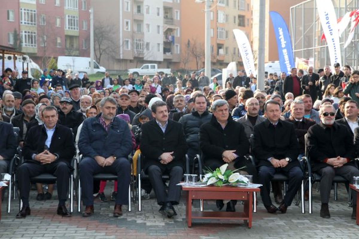 Uzunçiftlik Spor Kompleksi Hizmete Girdi