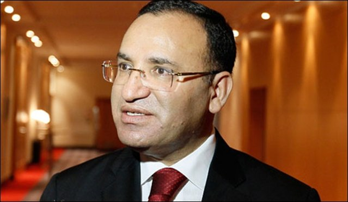 Adalet Bakanı Bozdağ MHP Grup Başkanvekili Vural ile Görüştü