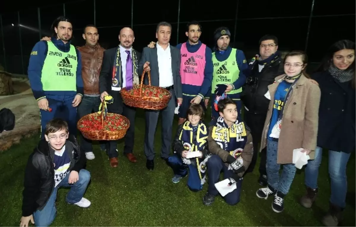 Fenerbahçe, İkinci Yarı Hazırlıklarını Sürdürüyor