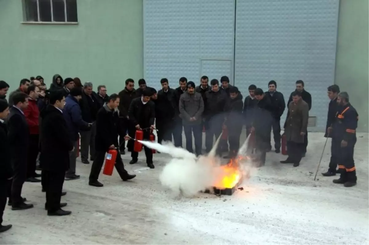 Karatay Belediyesi Personeline Yangın Söndürme Eğitimi