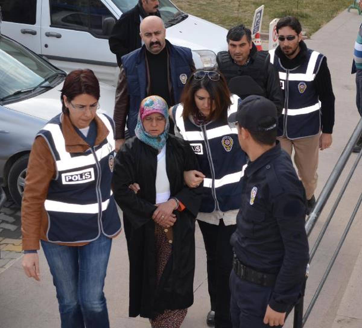 Kayıp Madenciyi Aşk Yaşadığı Kadın Öldürüp Gömmüş