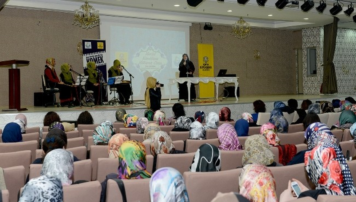 Komek ve Hanım Lokallerinden Mevlid Kandili Programı