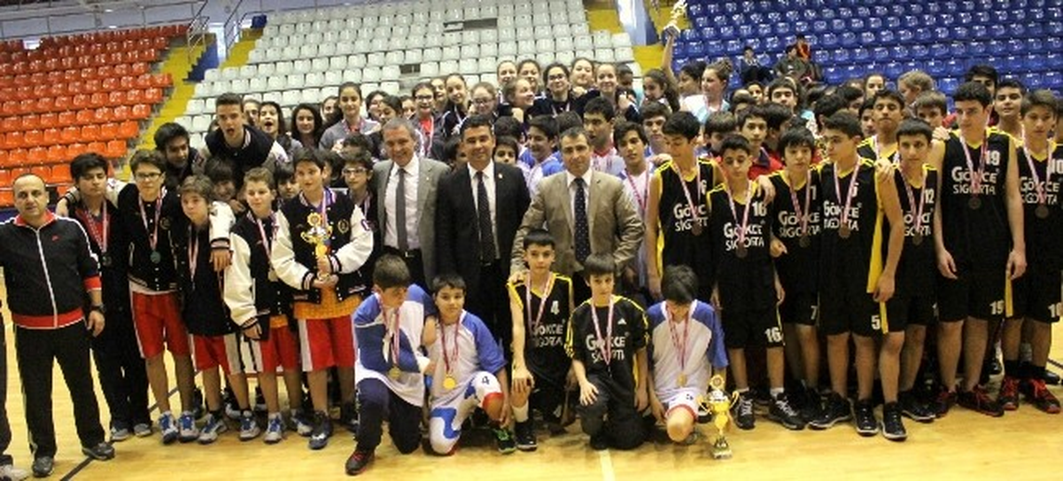 Okul Sporları Basketbol Birincilerini Seçti