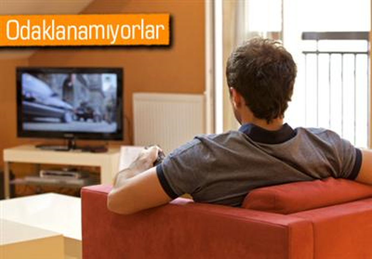 Televizyon Başındaki Her 10 Kişiden 8\'i Başka Alemde