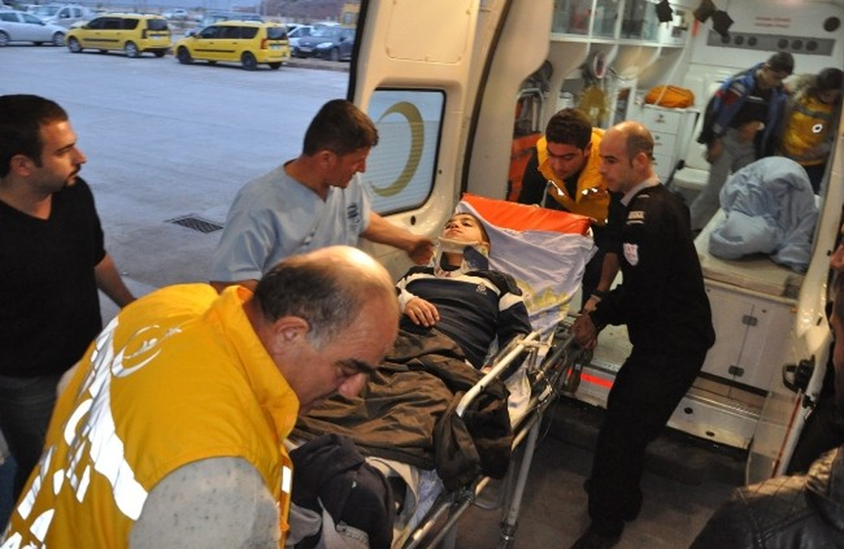 Tunceli\'de Trafik Kazası: 13 Yaralı