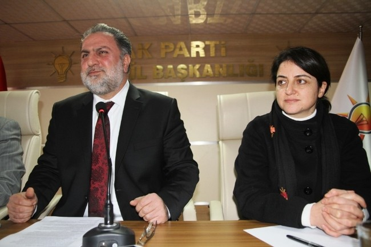 AK Parti Van Büyükşehir Belediye Başkan Adayı Gülaçar Açıklaması