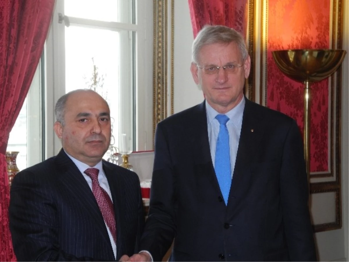 Azerbaycan\'ın İsveç Büyükelçisi, Carl Bildt İle Görüştü