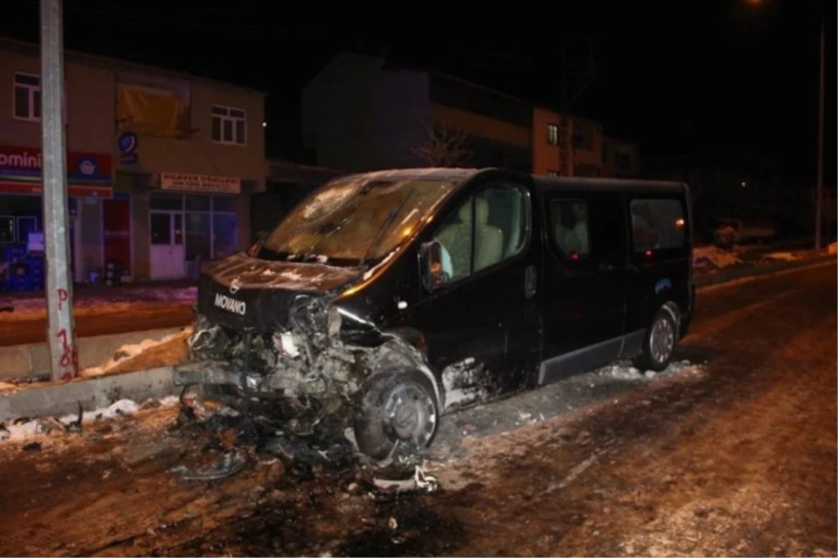 Erzurum\'da Trafik Kazası: 15 Yaralı