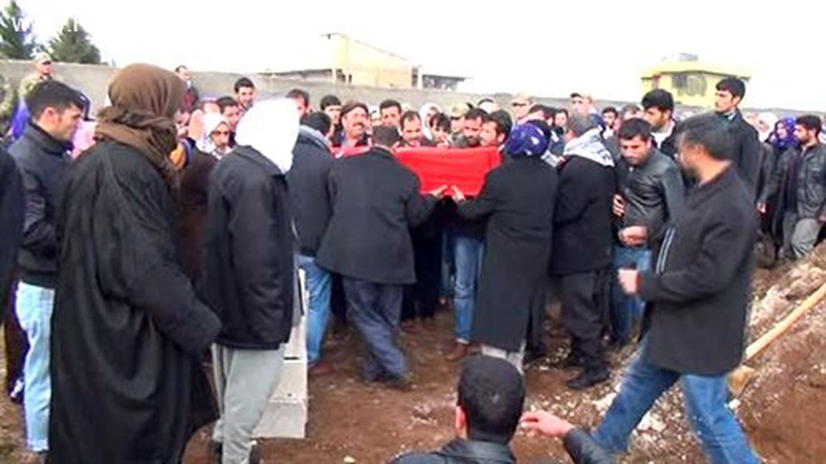 Karaciğer yetmezliğinden ölen asteğmen son yolculuğuna uğurlandı -