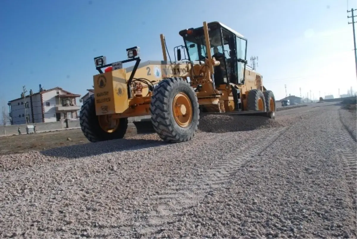 Karatay Belediyesi\'nden Kumlama ve Yol Bakım Çalışmaları