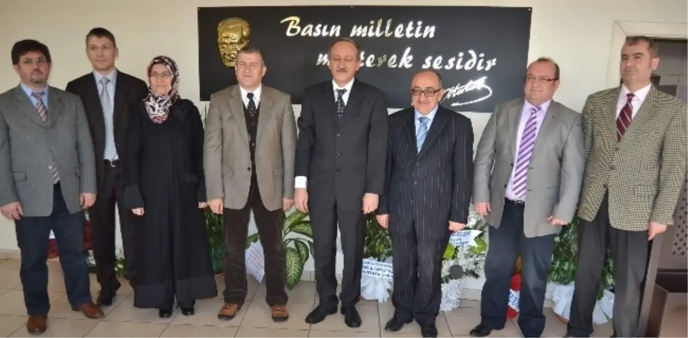 Kayseri Aile Hekimleri Derneğinden Kayseri Gazeteciler Cemiyetine Ziyaret