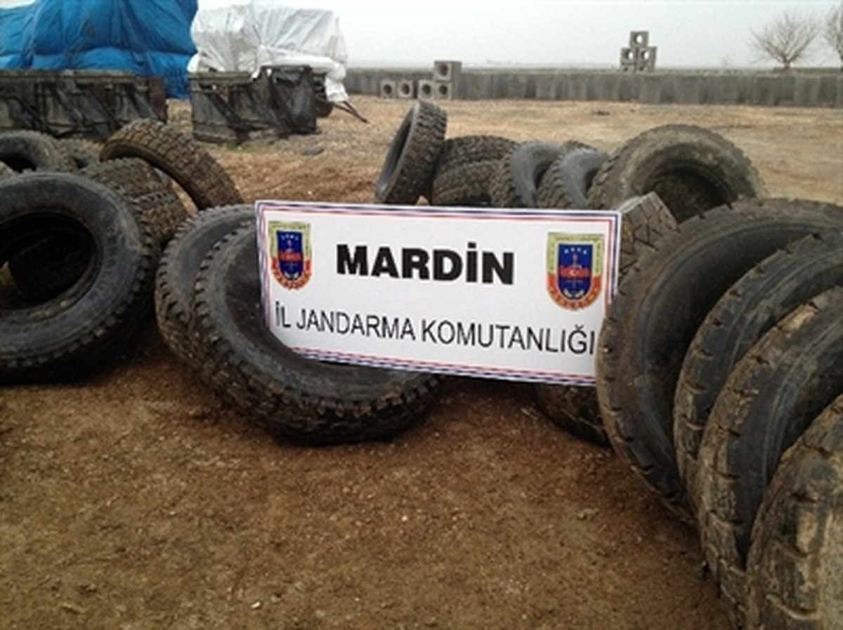 Mardin\'de Kaçak Kamyon Lastiği Operasyonu