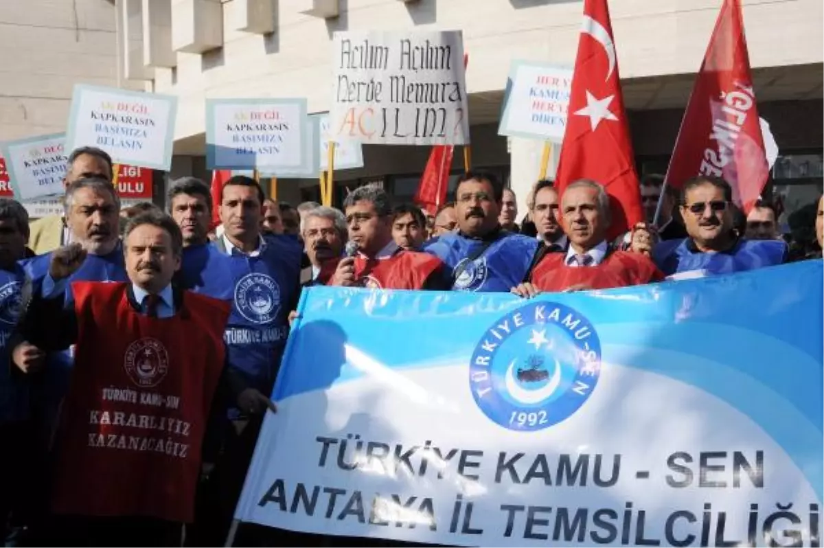 Memurlardan Ayakkabı Kutulu, Sarı Liralı Eylem