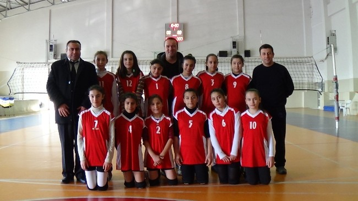 Umurbey Orta Okulu Filede Şampiyon Oldu