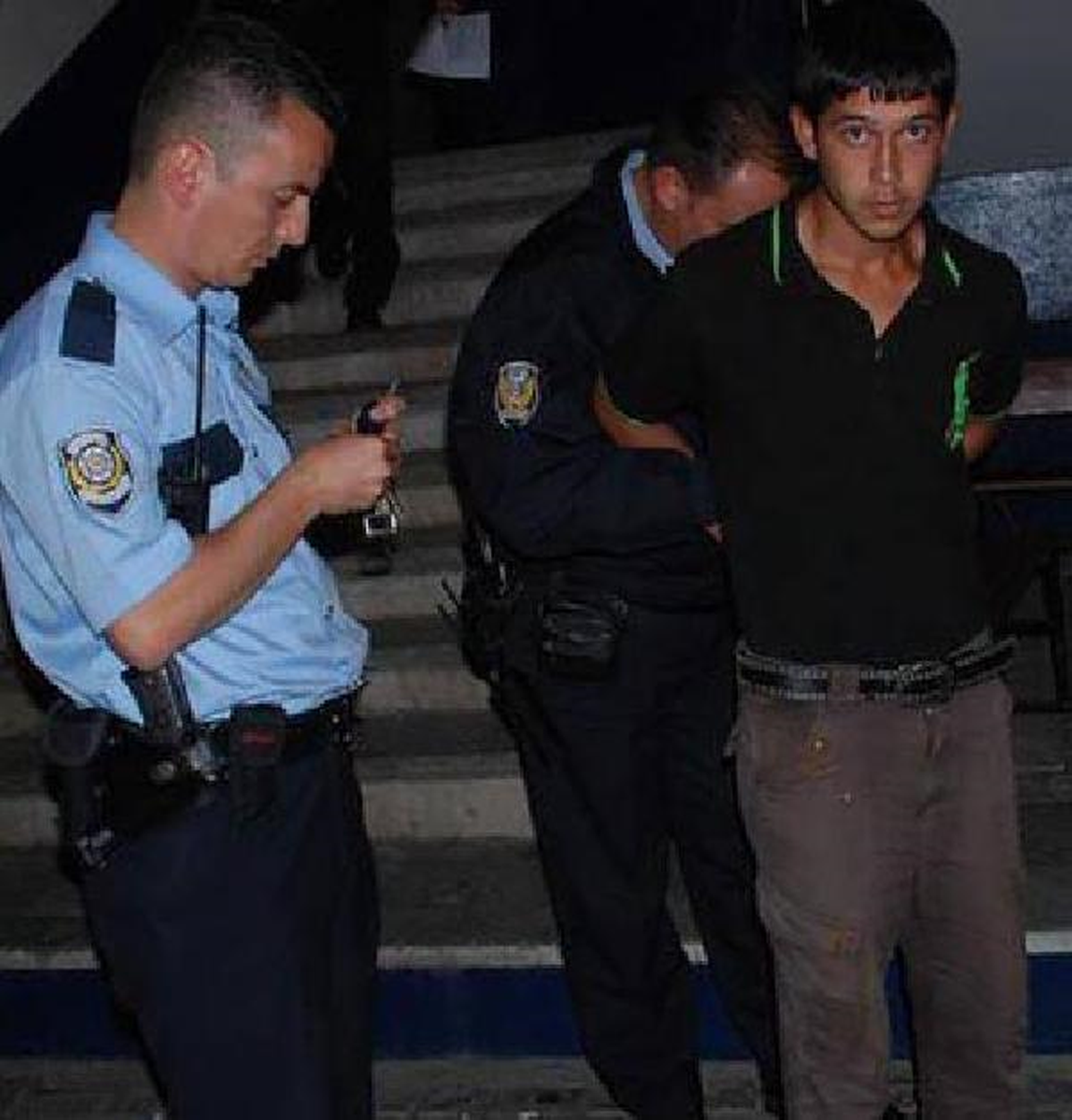 Üvey Annesini 10 Yerinden Bıçakla Yaraladı