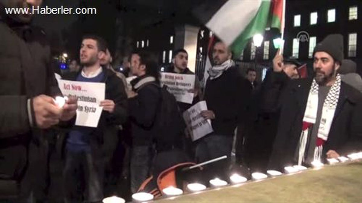 Yermuk Mülteci Kampı\'ndaki insani dram protesto edildi -