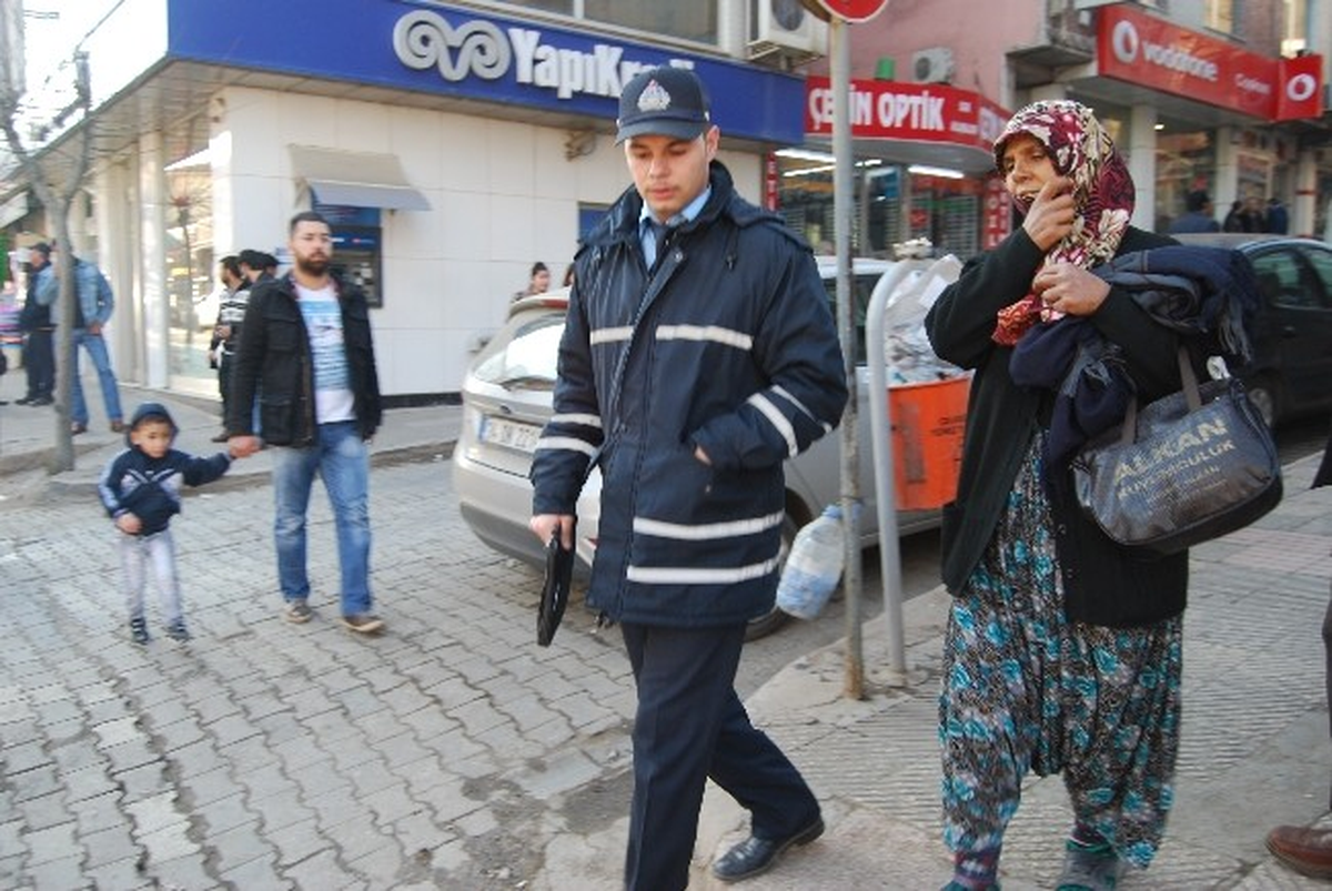 Zabıta Ekipleri Dilencilere Göz Açtırmıyor