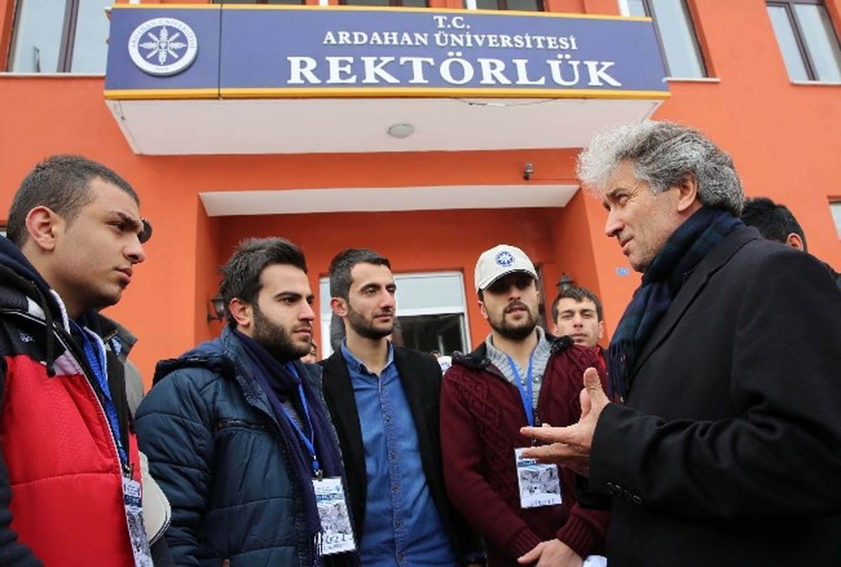 Arü\'den Van\'a Yardım Eli