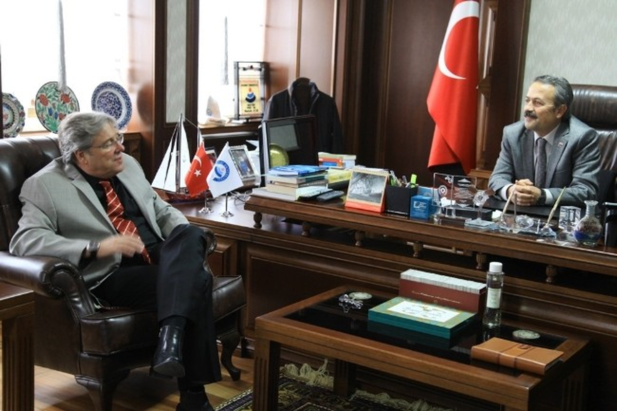 Asü-Mercedes İşbirliğinde Yeni Boyut