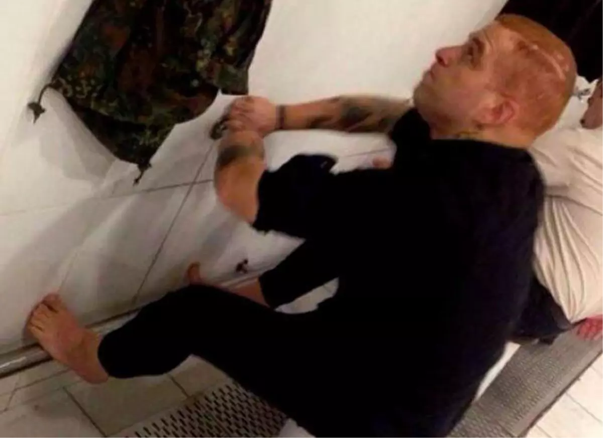 Athena Gökhan: 7 Yaşımdan Beri Namaz Kılıyorum