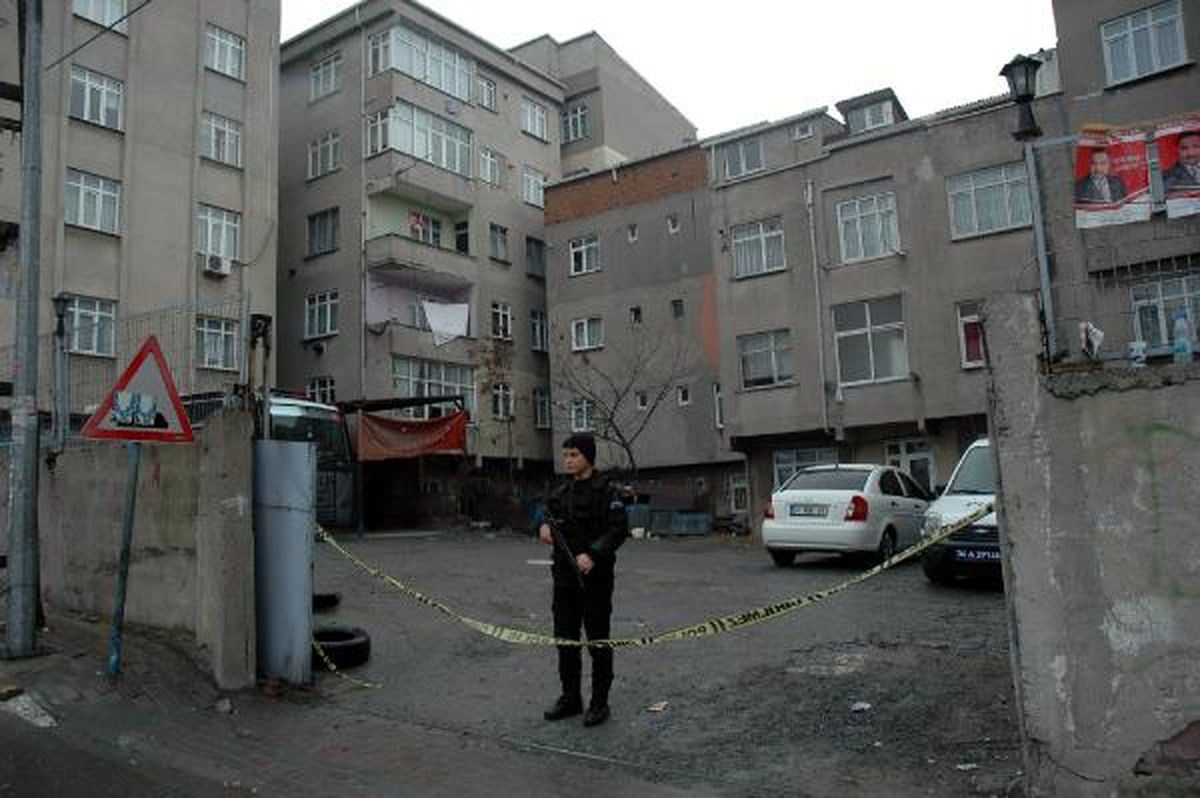 Bağcılar\'da Çevik Kuvvet Nöbeti