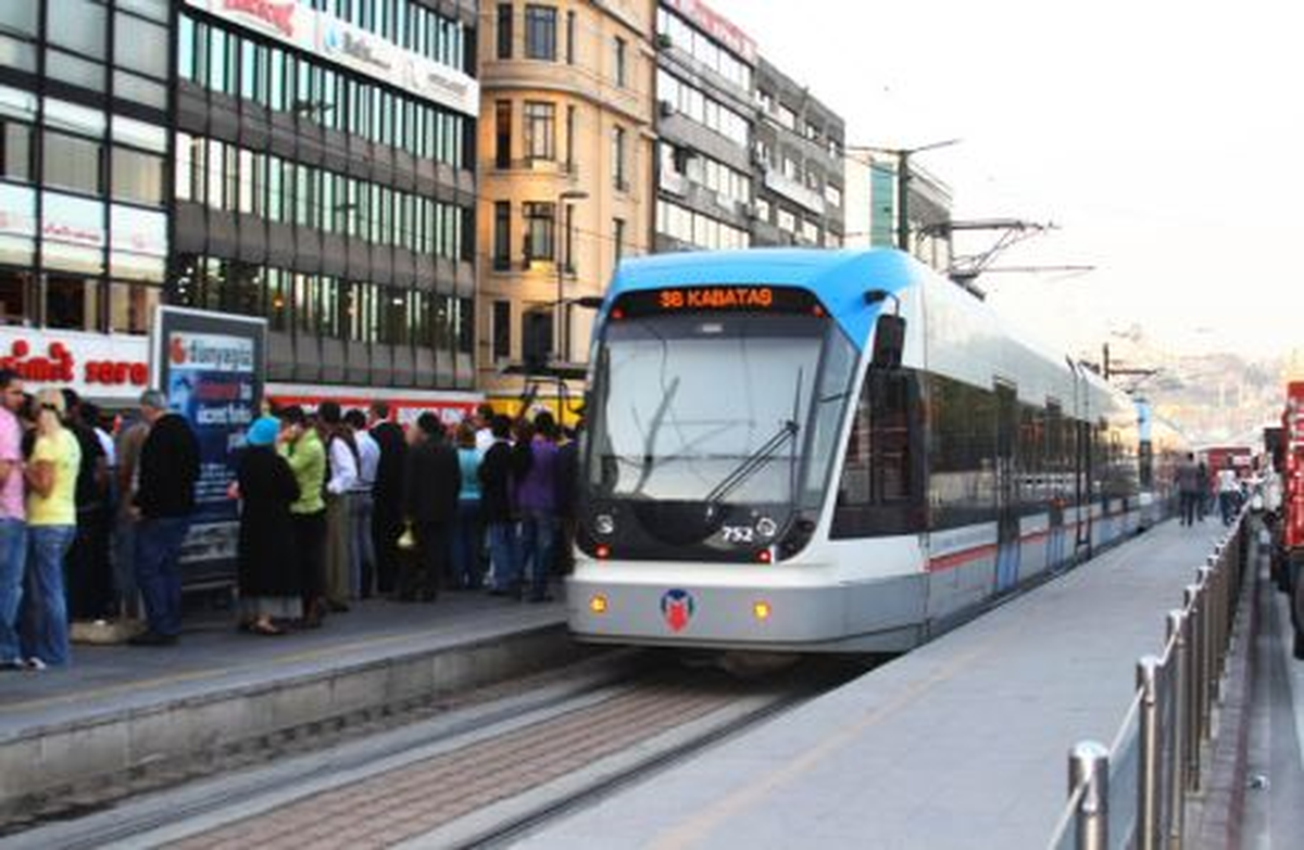 Bağcılar-Kabataş Tramvay Hattında Arıza