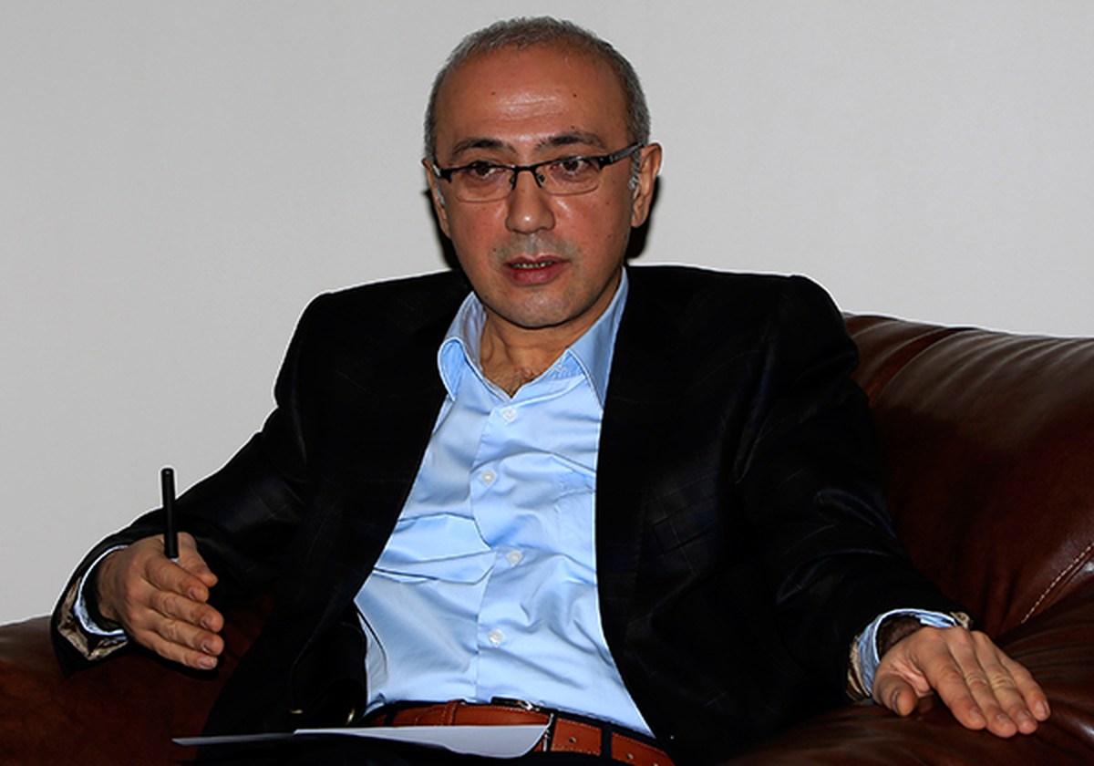 Bakan Elvan: Beni de Dinliyor Olabilirler