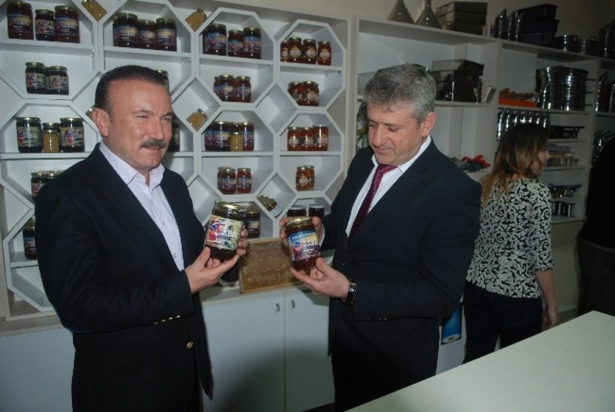 İzmit Belediye Başkanı Doğan\'dan İzmit Balı Tüketin Çağrısı