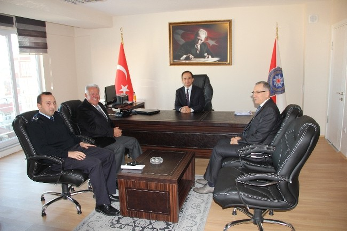 Çerkezköy Osb Yönetim Kurulu Başkanı Sarıoğlu, Yılmaz ve Tuncel\'i Yeni Makamlarında Ziyaret Etti