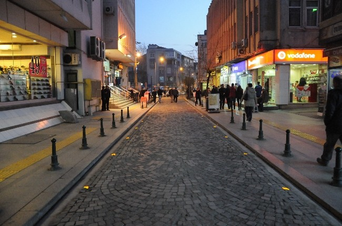 Çorlu Belediyesi\'nin Kilit Taşı Hizmeti Beğeniyle Karşılandı