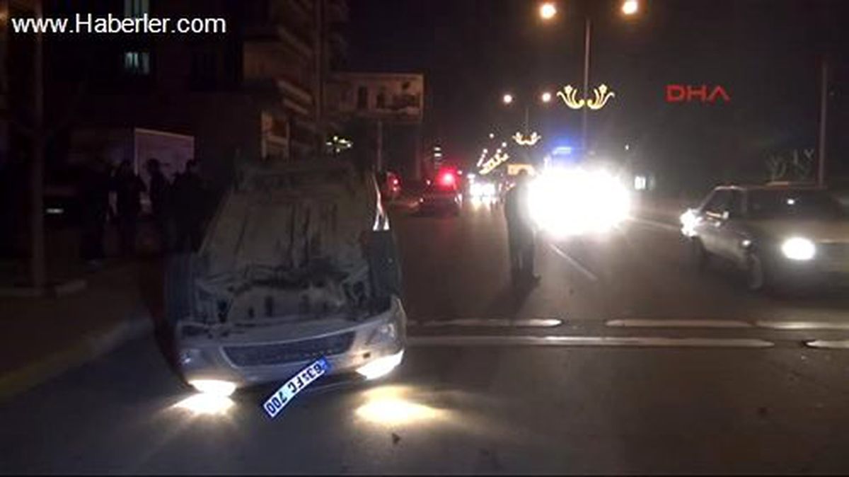 Şanlıurfa\'da Devrilen Araçtan Yara Almadan Çıktılar