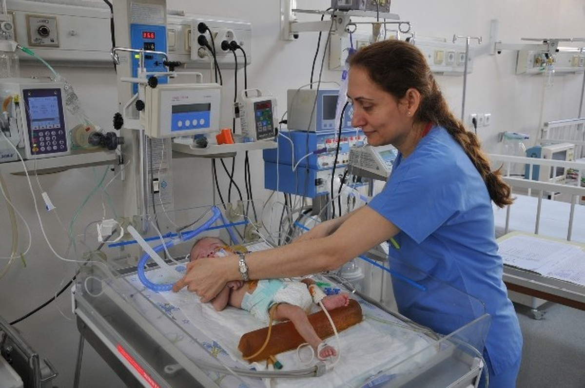 Göztepe Rotary\'den Ege Üniversitesi Çocuk Cerrahisi\'ne Anlamlı Bağış