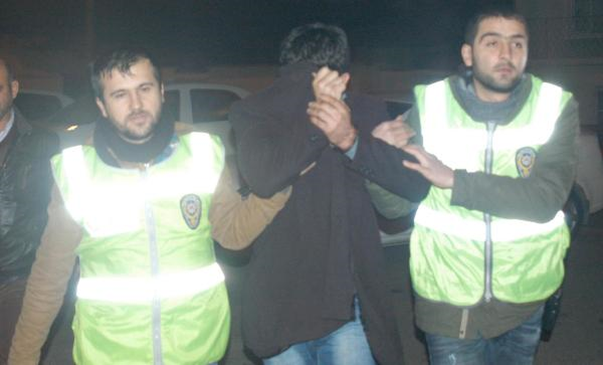 Hırsız, Parmak ve Ayak İzi Sayesinde Yakalandı