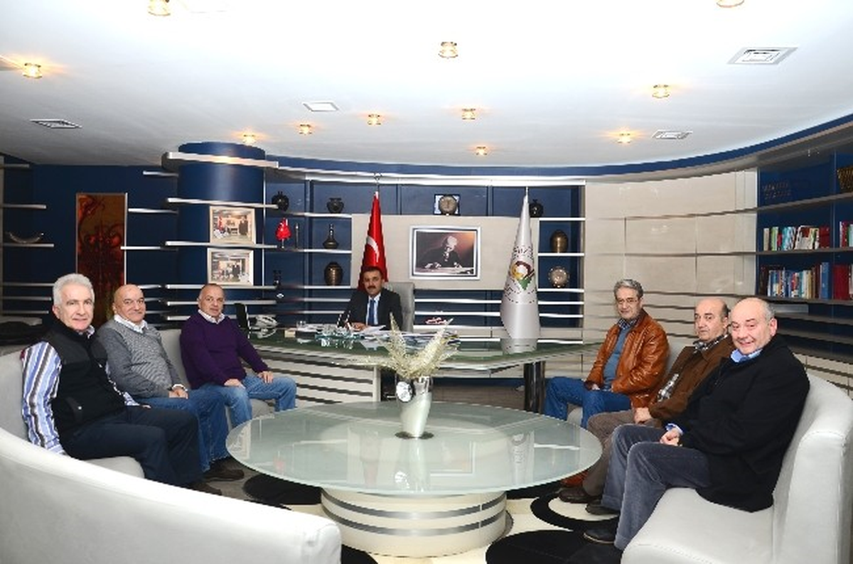 İş Adamlarından Bayram\'a Ziyaret