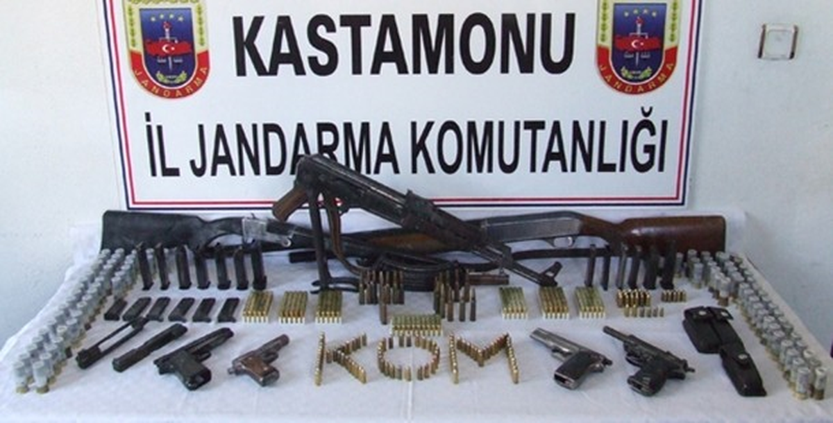 Jandarmadan Kaçak Silah Operasyonu
