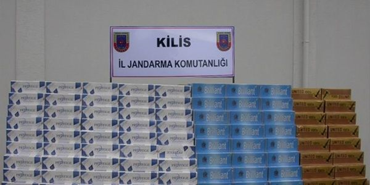 Kilis\'te Kaçak Sigara ve İçki Ele Geçirildi