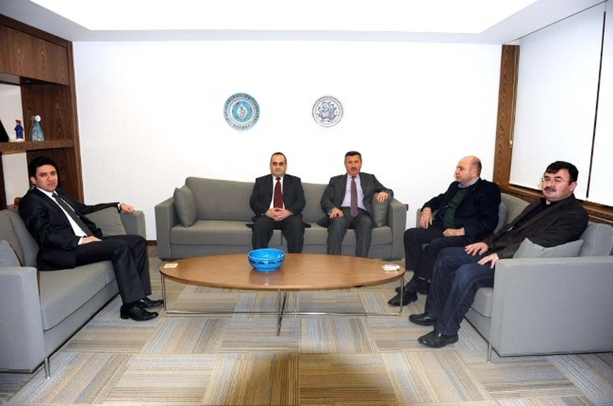 Kütahya Valisi Şerif Yılmaz Gediz Belediyesini Ziyaret Etti