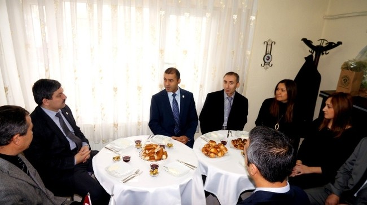 Manisa Celal Bayar Üniversitesi Rektörü Pakdemirli Sarıgöl\'de