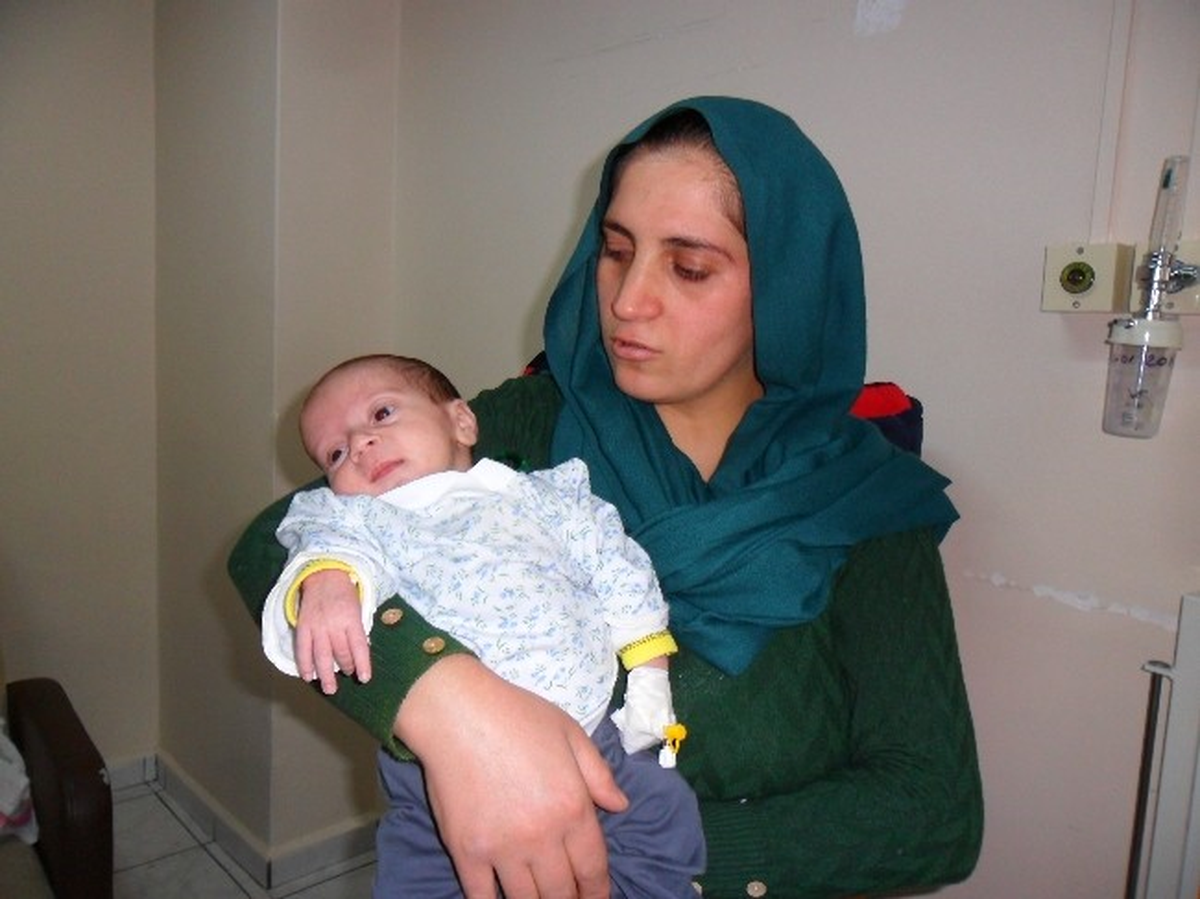 Nurhat Bebek Hayata Tutundu