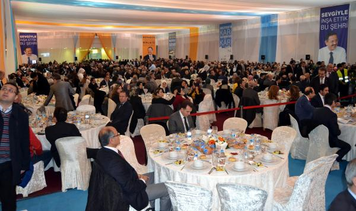 Özhaseki Kayseri Projelerini, 3 Bin 500 Kişilik Yemekli Toplantıda Açıkladı