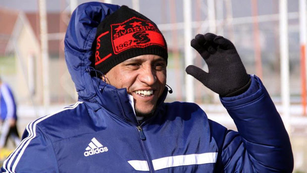 Roberto Carlos\'tan Alex Telles\'e Övgü