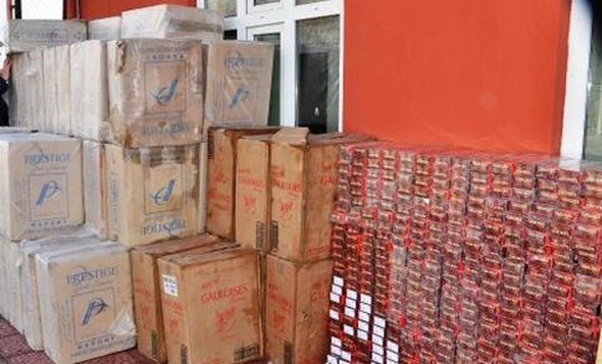 Samsun\'da 41 Bin 650 Paket Kaçak Sigara ve 21 Şişe İçki İmha Edildi