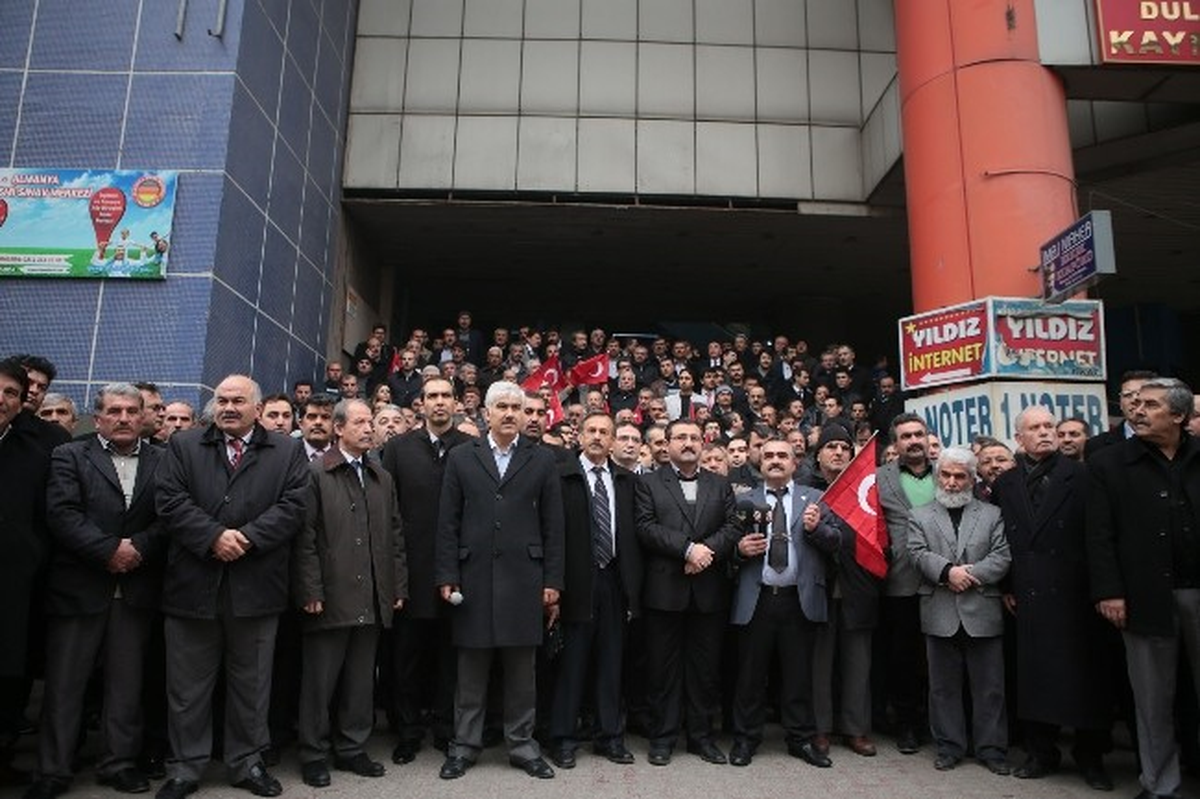 Stk\'lardan Milli İradeye Saygı Çağrısı