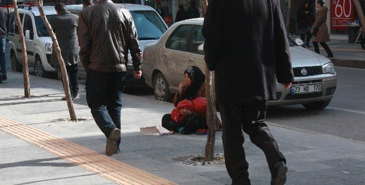 Suriyeli Sığınmacılar Elazığ Sokaklarında