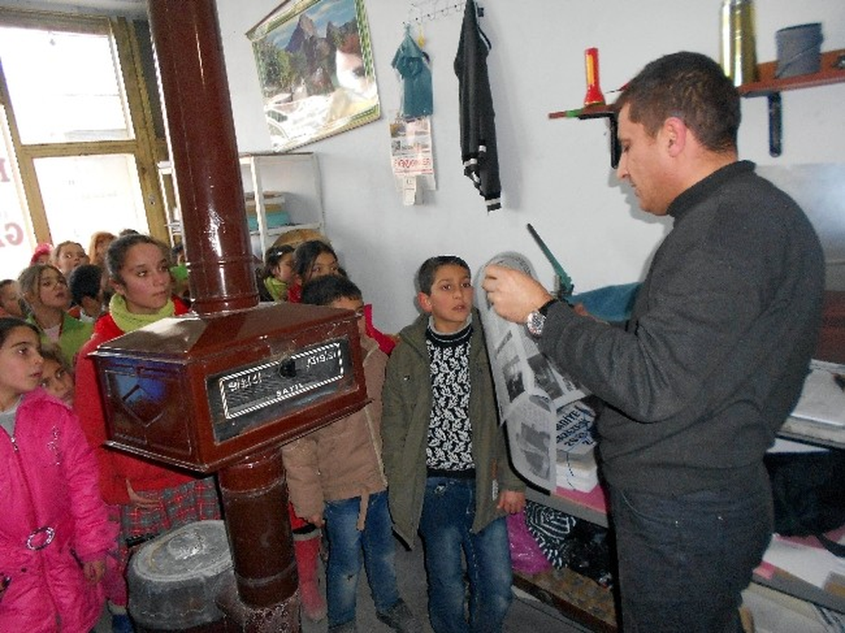 Tegv\'li Öğrencilerden Matbaa Ziyareti