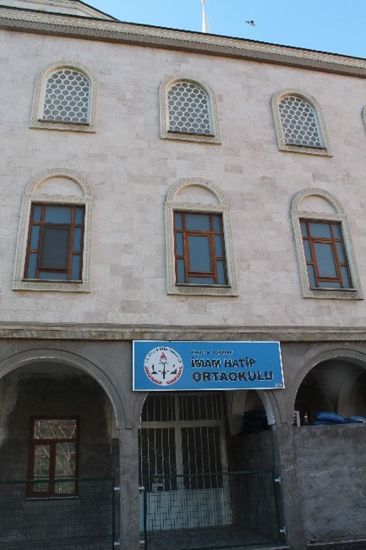 Trabzon\'da Bir Cami Altı Okul Daha