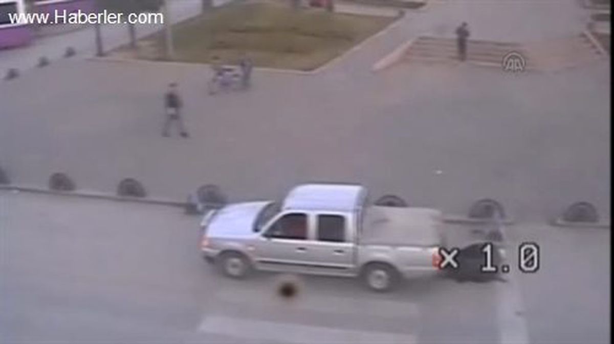 Trafik Kazaları MOBESE Kameralarına Yansıdı