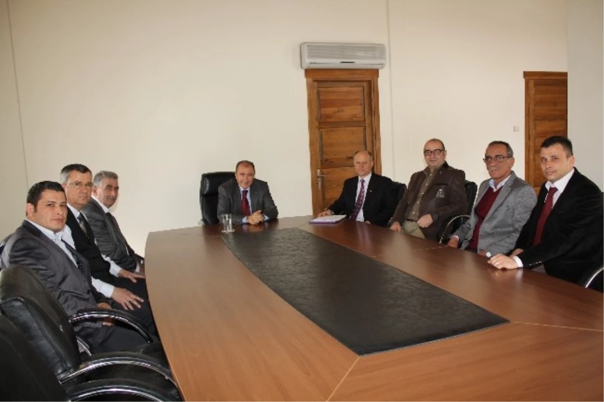 Urla Belediyesi\'nde Memurlarla Toplu Sözleşme İmzalandı